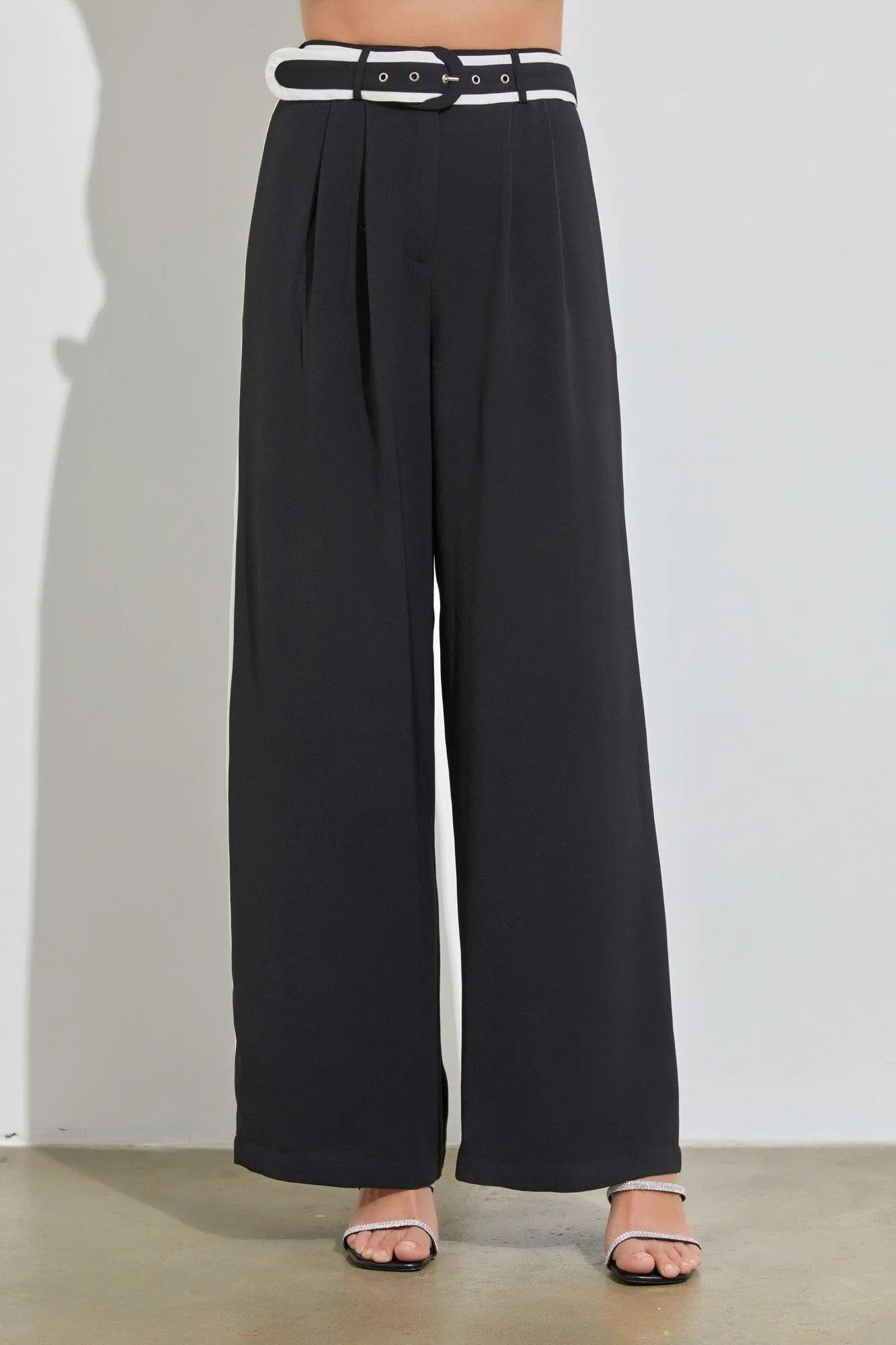 contrast wide leg pants