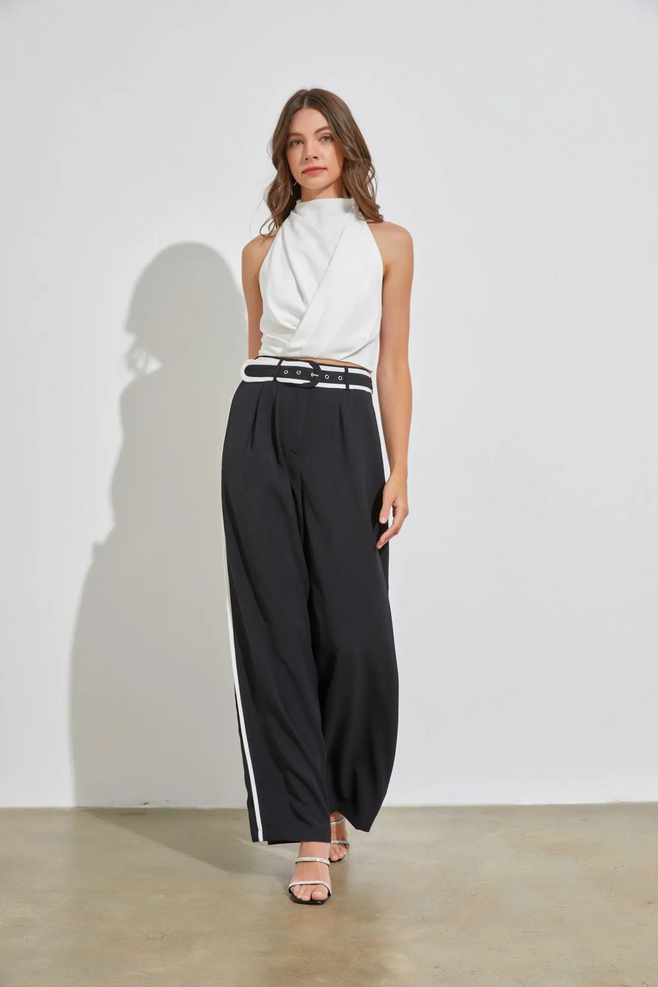 contrast wide leg pants