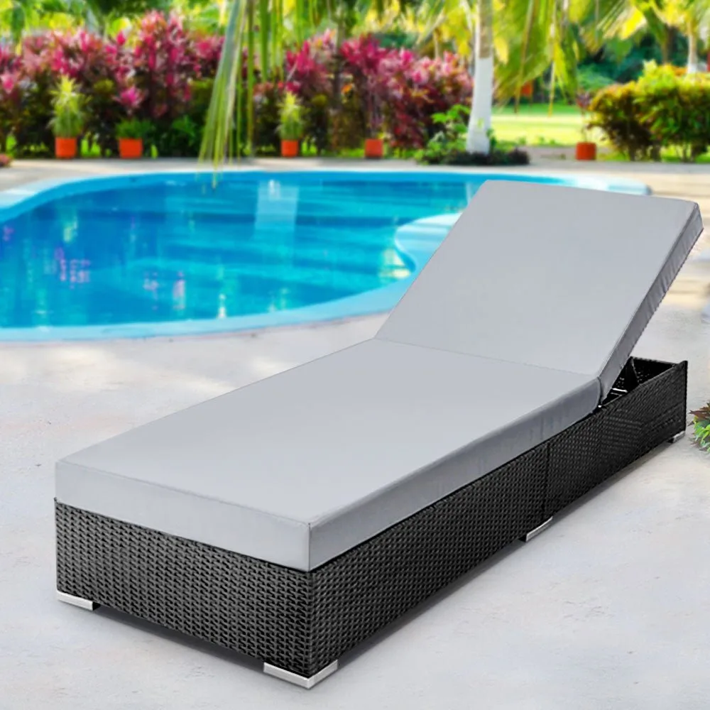Finnley Outdoor Sun Lounge - Interchangeable colours: Beige, Grey, Red