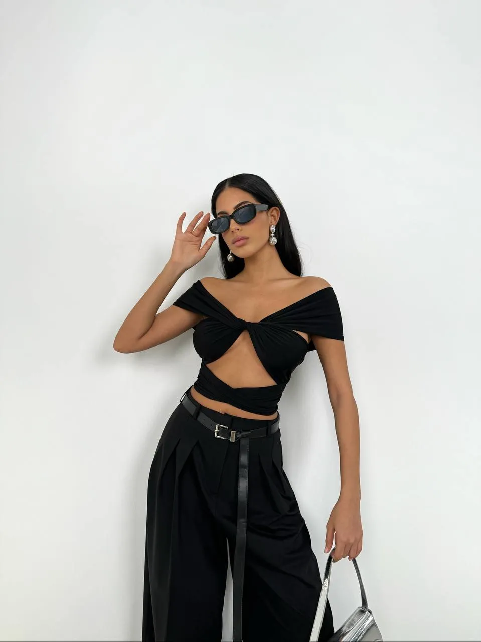 Maya Knotted Strapless Crop Top In Black