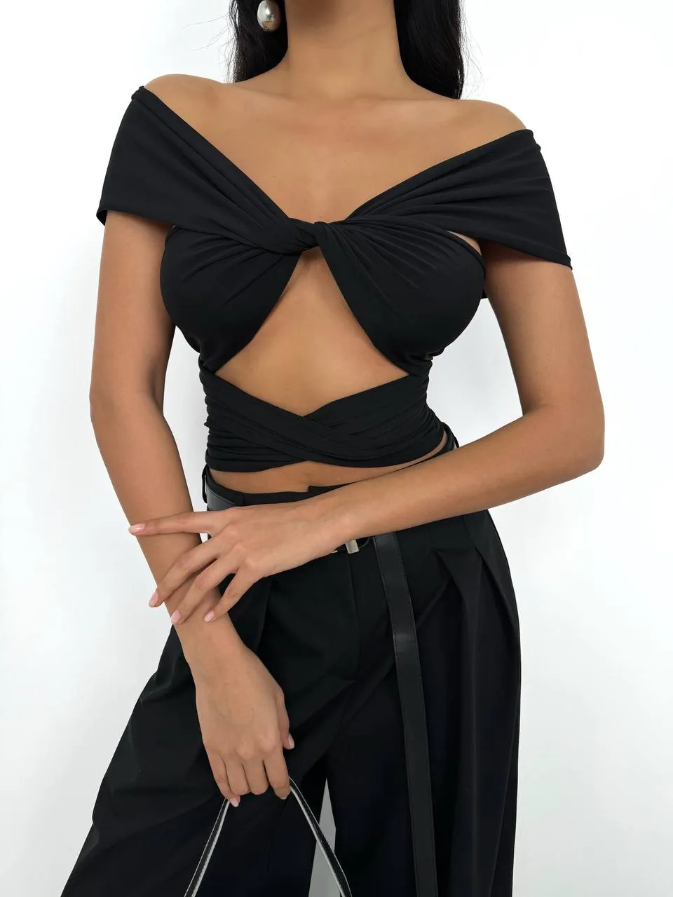 Maya Knotted Strapless Crop Top In Black