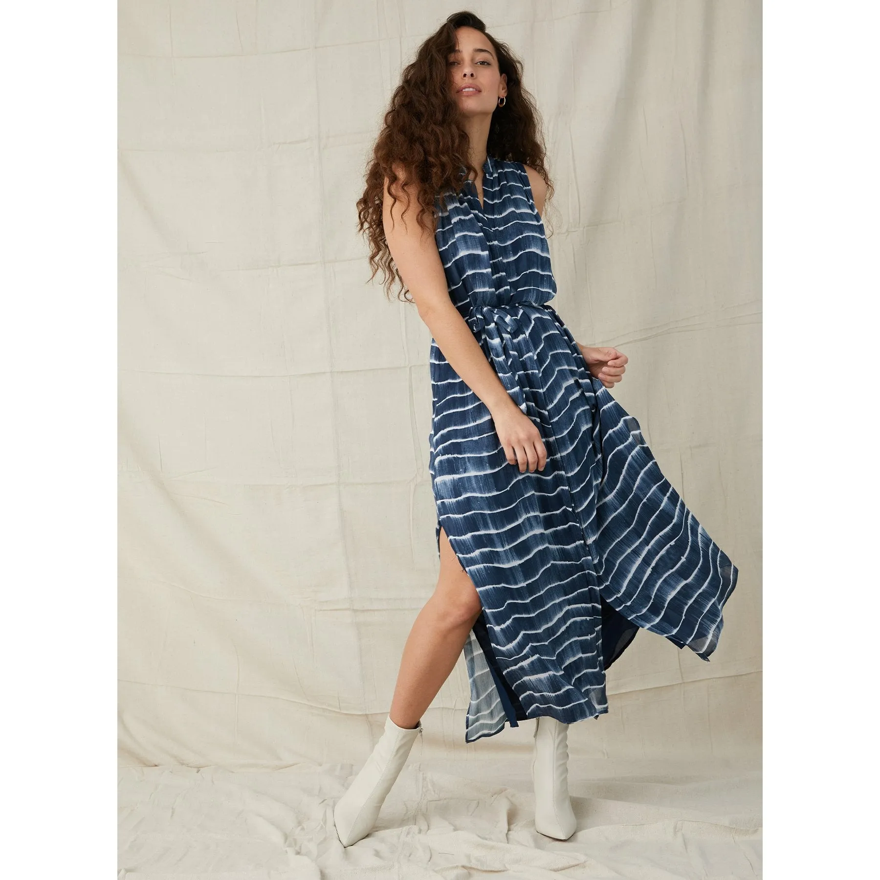 Sleeveless Pleat Maxi Dress