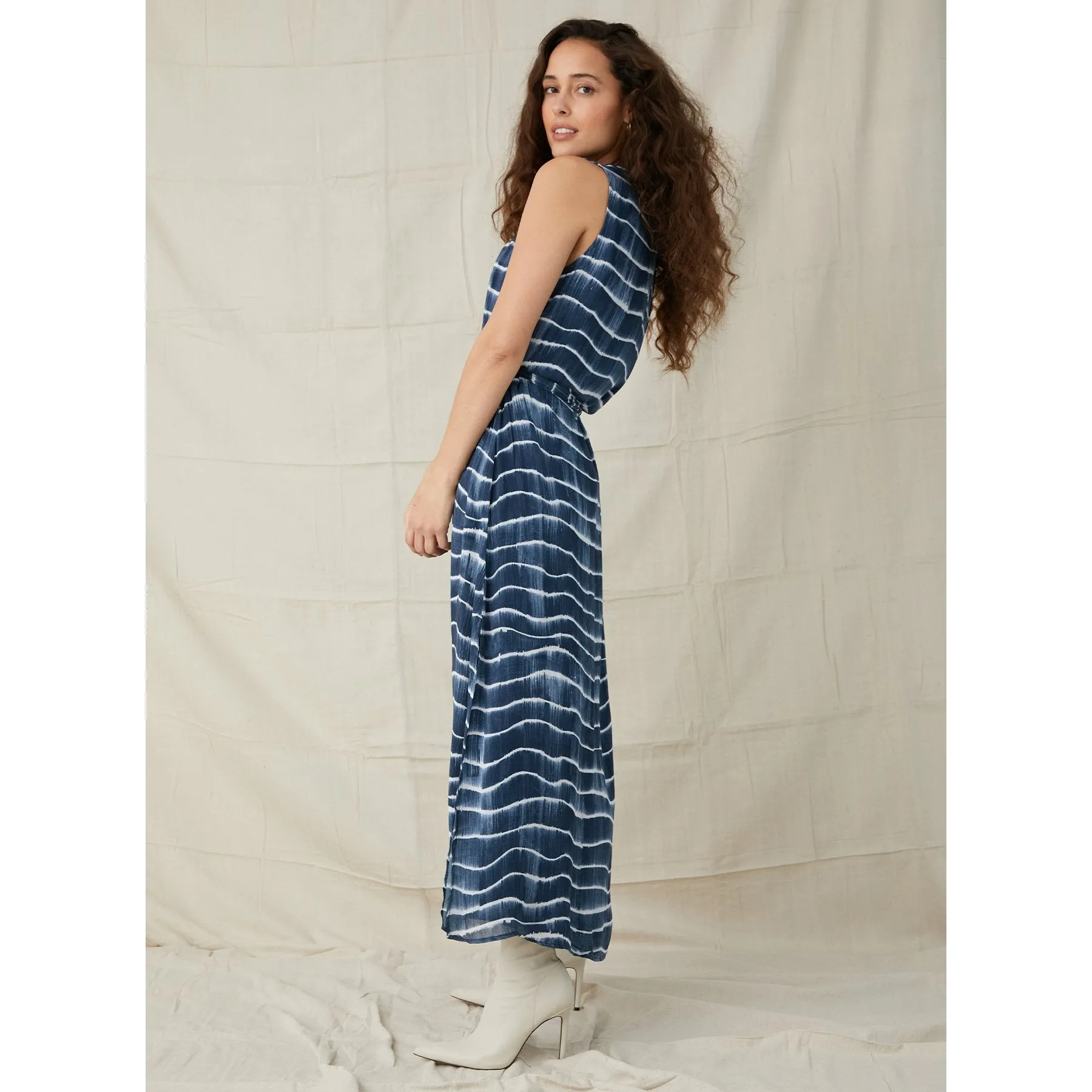 Sleeveless Pleat Maxi Dress