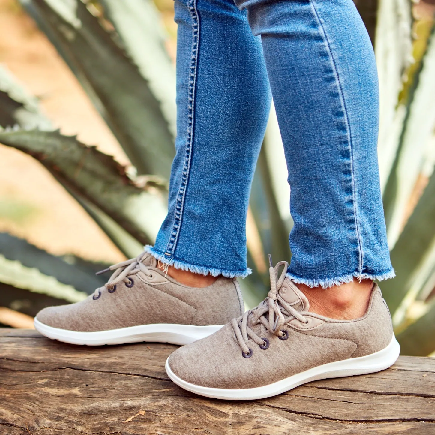 Women's Lace-Ups Sand